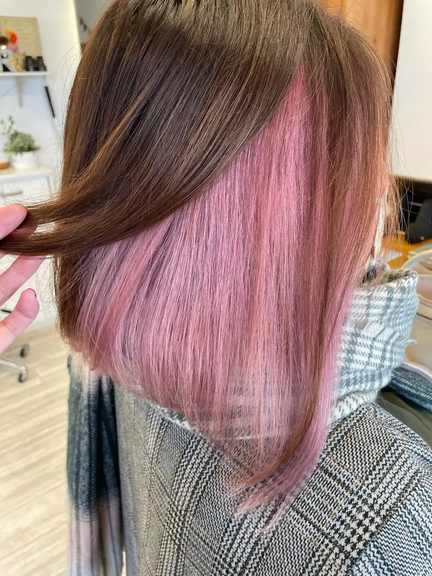 ショート カラー イヤリングカラー インナーカラー インナーカラー 推し ブリーチ 髪質改善のヘアスタイル