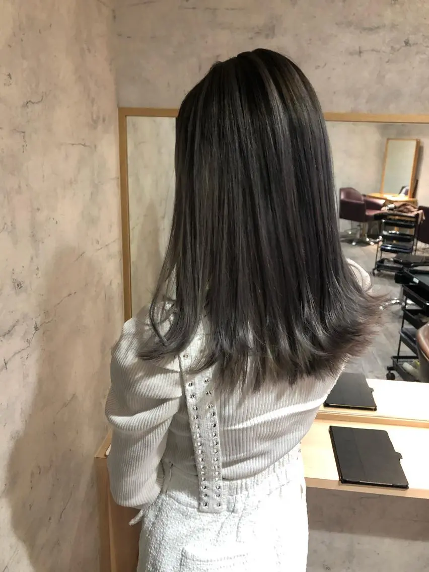 ミディアム ヘアカラー トリートメント 髪質改善 MAKIのヘアスタイル
