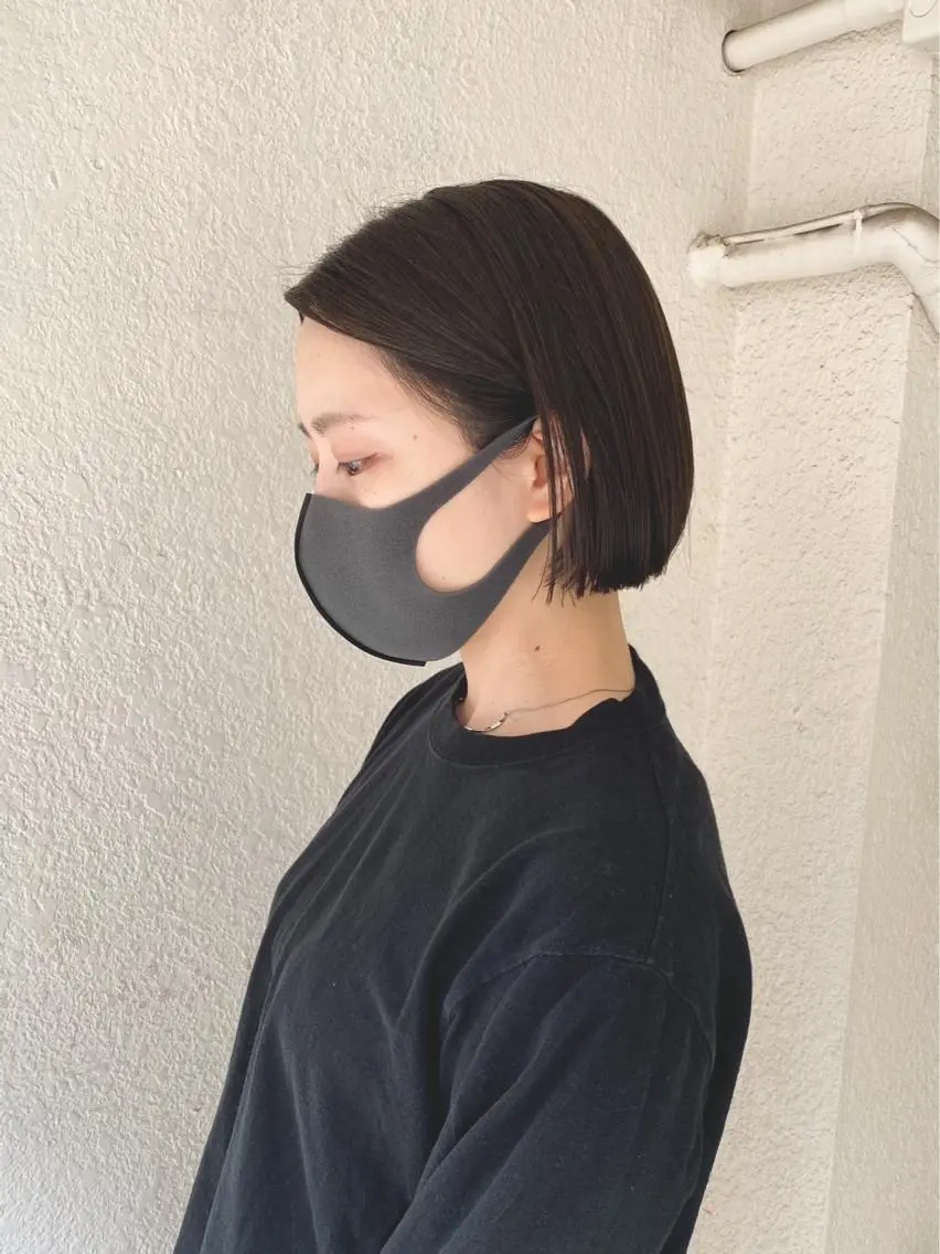 ショート カラー ダークグレー ダークグレージュ グレージュ ボブ 小川 美奈のヘアスタイル
