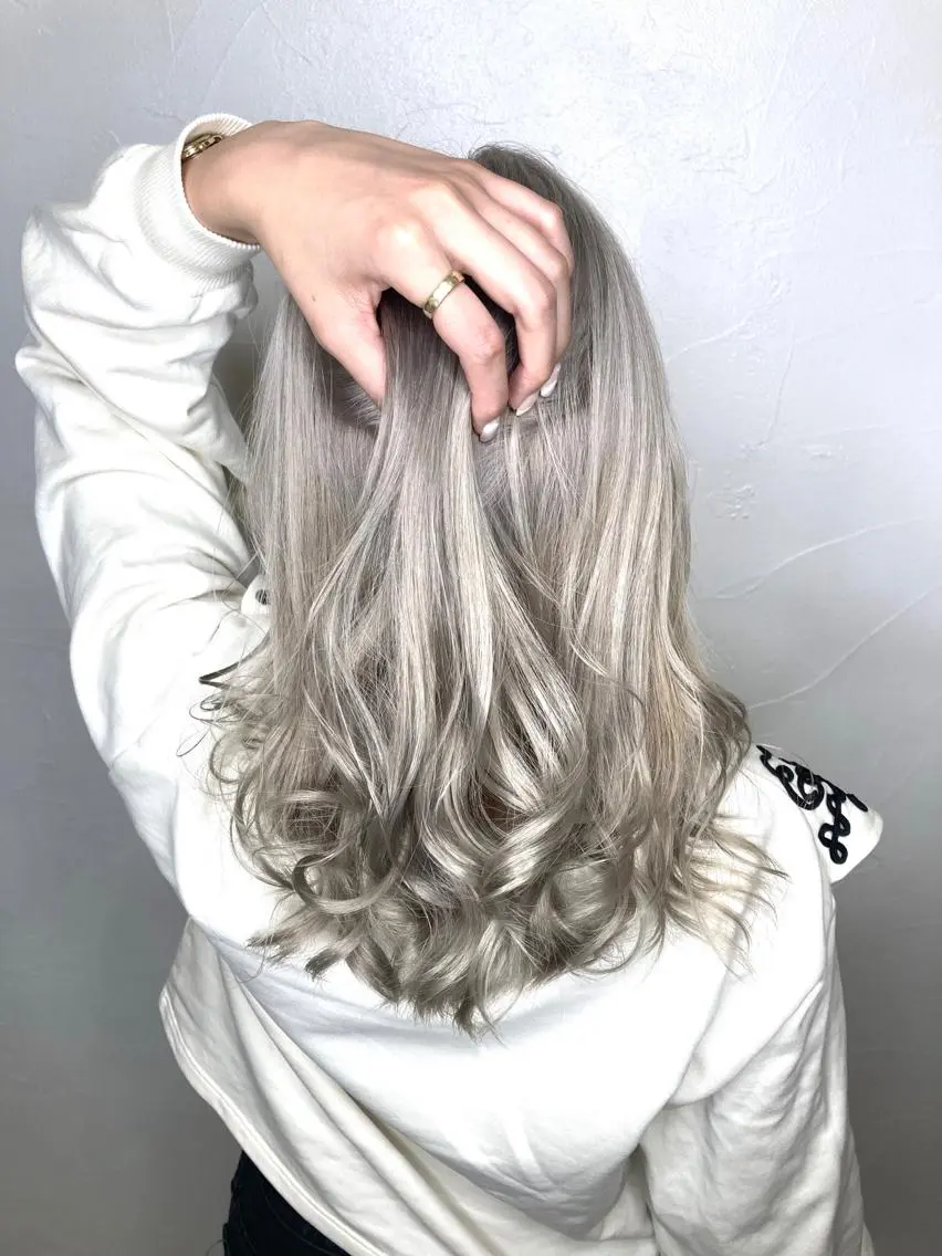 ロング ヘアカラー トリートメント 派手髪支持率No1 Eisukeのヘアスタイル