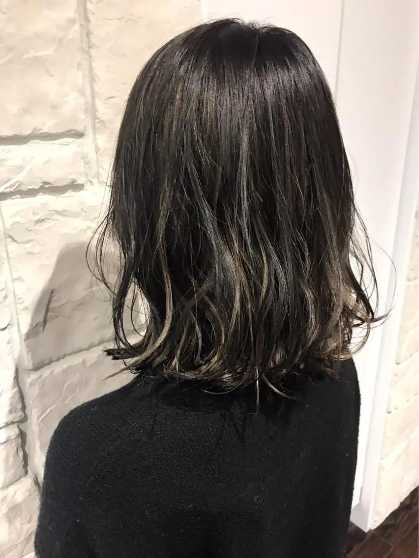 ミディアム カラー グレージュ ハイライトカラー ハイライト カット ヘアカラー トリートメント 川合 勇気のヘアスタイル