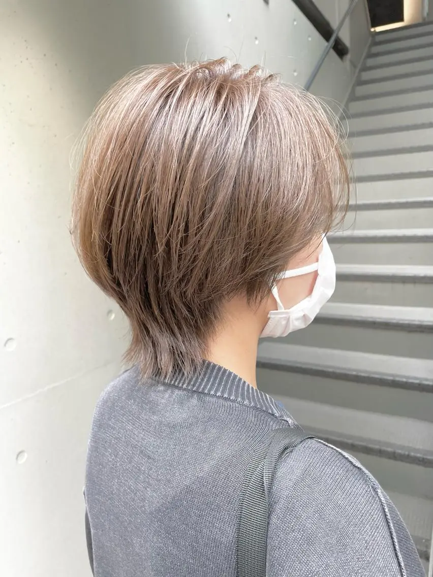 ショート カラー ベージュカラー ブラウンカラー ブラウンベージュ 伸ばしかけ ショートヘア ✨透明感カラー✨ ✨小顔カット✨山木のヘアスタイル