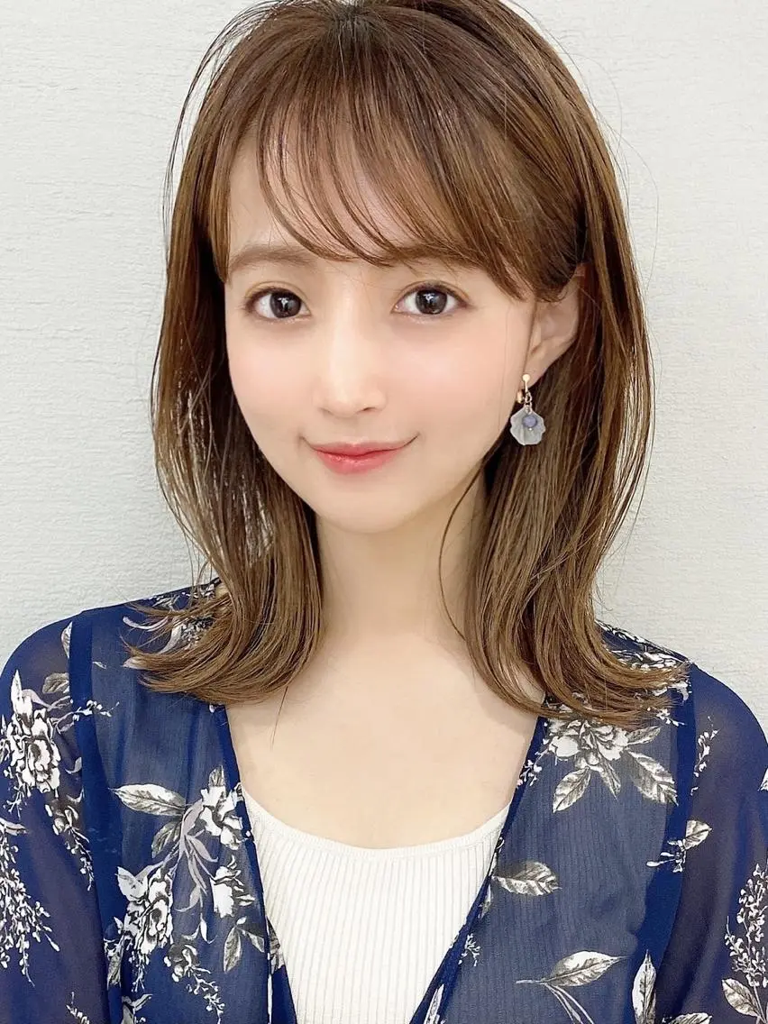 ミディアム カット トリートメント 艶感透明感カラー 🫧たけ🫧のヘアスタイル