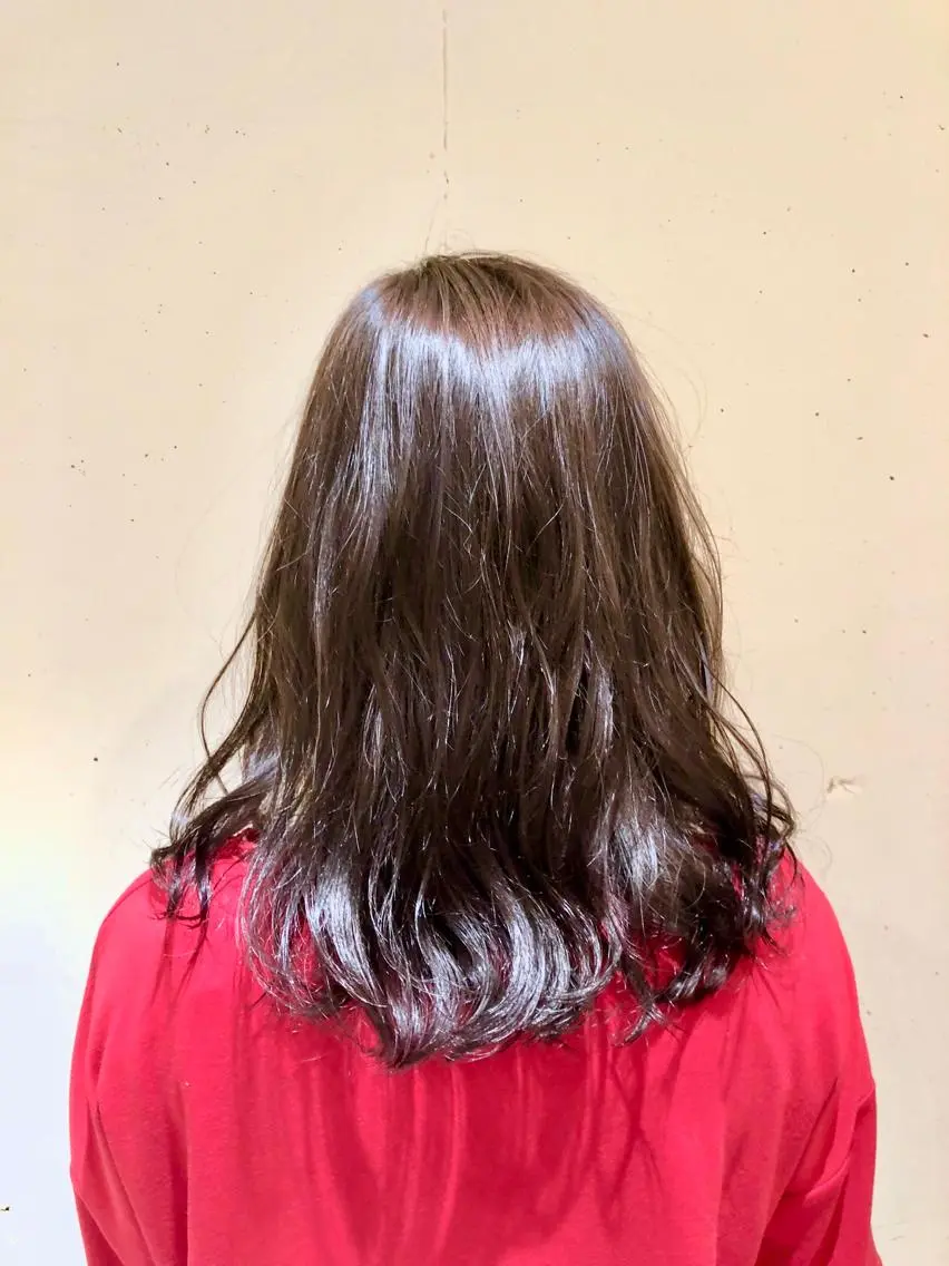ミディアム カラー パーマ ヘアアレンジ ミディアムパーマ バレイヤージュ 黒髪 ブラウンカラー 透明感カラー 【ツヤ髪美容師】 ツダケイスケのヘアスタイル