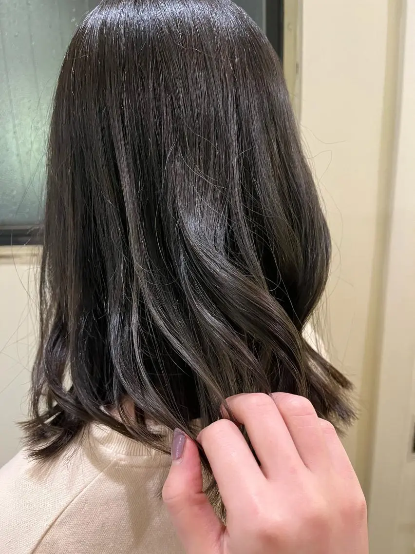 ミディアム カラー メンズ グレージュ 🦮shiori アイドルオタク🦮のヘアスタイル