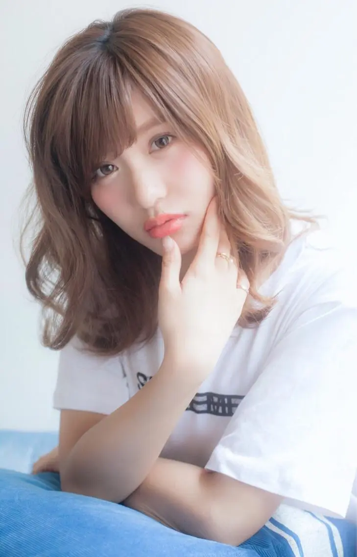 セミロング ボブ 外国人風カラー 似合わせカット 小顔カット バレイヤージュ 藤沢 ハイライト竹内ケンゴのヘアスタイル