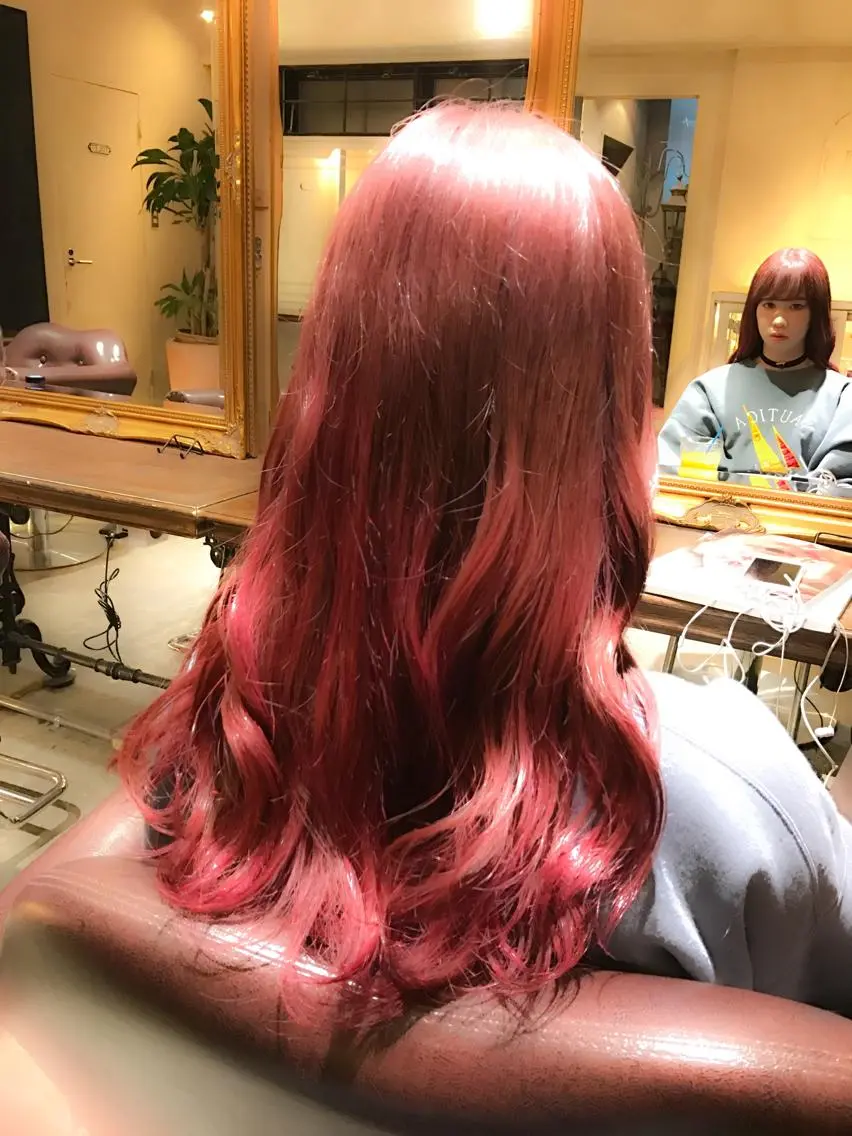 セミロング カラー ヘアアレンジ ブリーチ グラデーションカラー ピンクカラー 🌈髪質改善💕 縮毛矯正✨青木まで✨のヘアスタイル