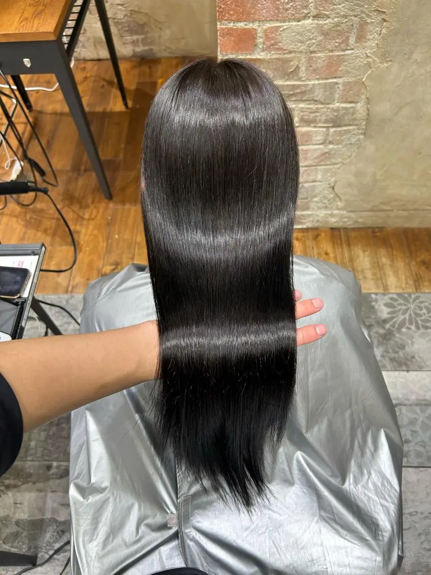 ロング カラー パーマ バレイヤージュ ブリーチ ケアブリーチ ダブルカラー ハイライトカラー カット ヘアカラー 縮毛矯正 トリートメント 銀座✨レイヤーカット 顔まわり/坂本亜裟海のヘアスタイル