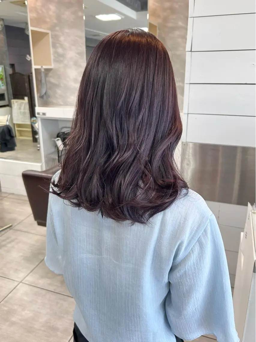 ミディアム アッシュ パープルカラー カット ヘアカラー レイヤー/艶髪カラー 森本くるみのヘアスタイル