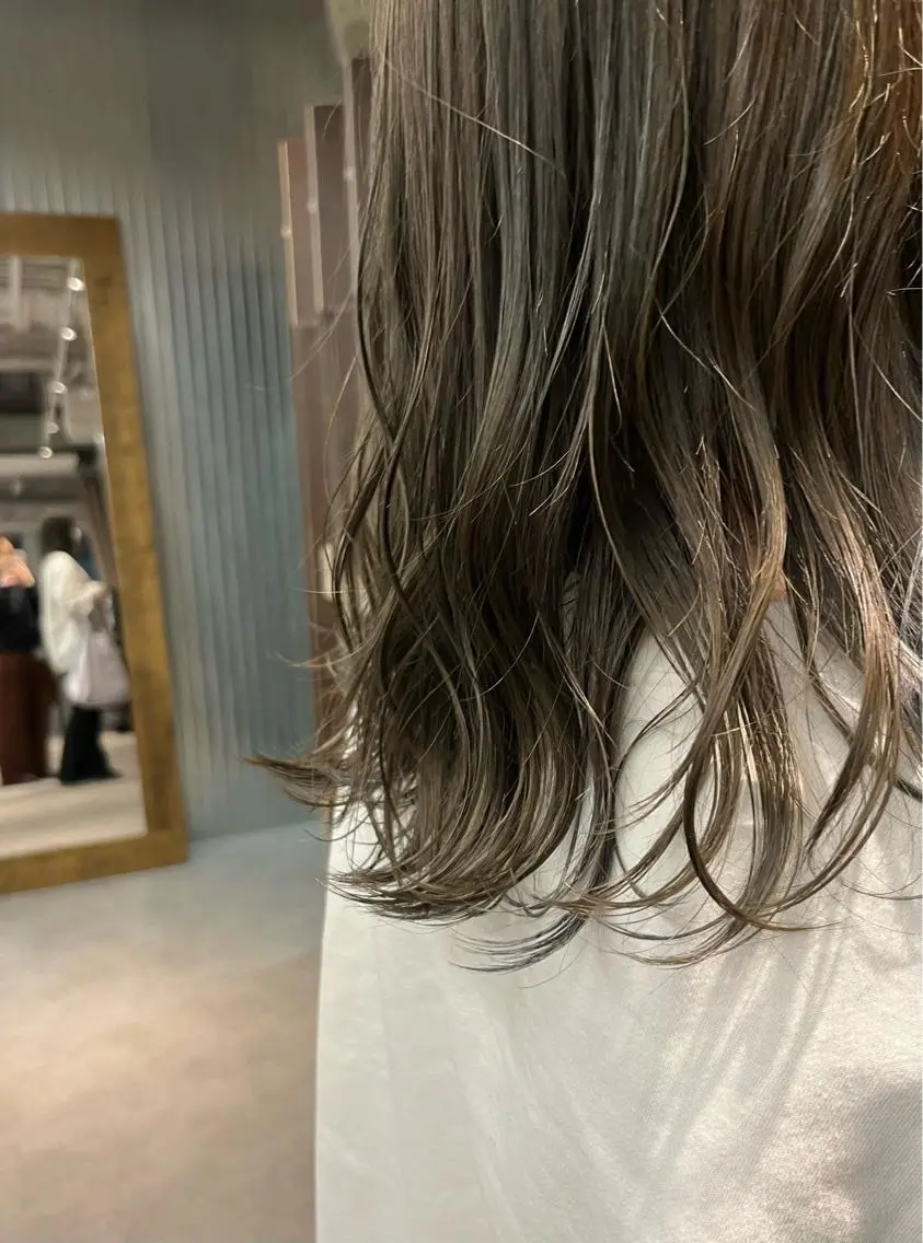 ミディアム カラー YUI🍊 ボブ/レイヤーカットのヘアスタイル