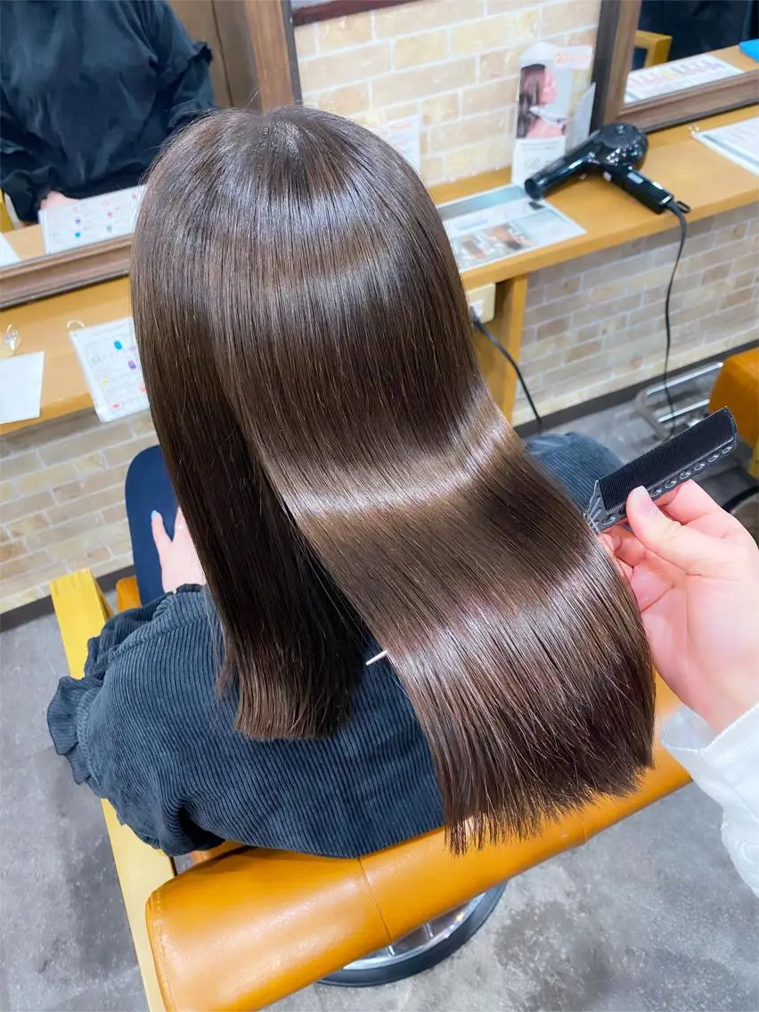 セミロング 美髪ヘア 🤍erikaのヘアスタイル