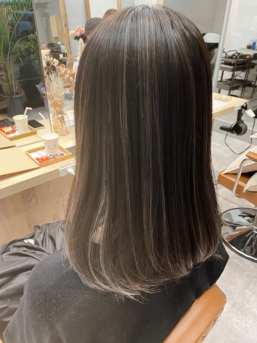 ミディアム ハイライト カット ヘアカラー 赤み消し×髪質改善 🍏上田晃司のヘアスタイル