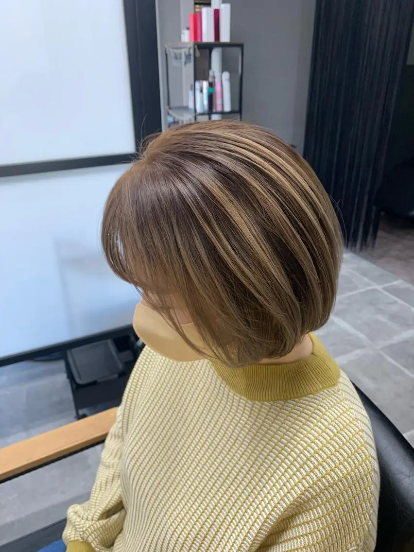 ミディアム カット ヘアカラー 菊地 旬のヘアスタイル