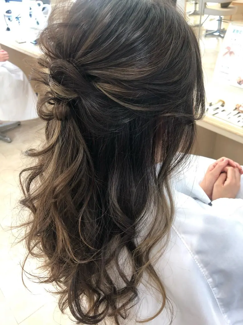 ヘアアレンジ ハーフアップ ヘアセット 盛れるレイヤーカット 得意🌹井上美沙のヘアスタイル