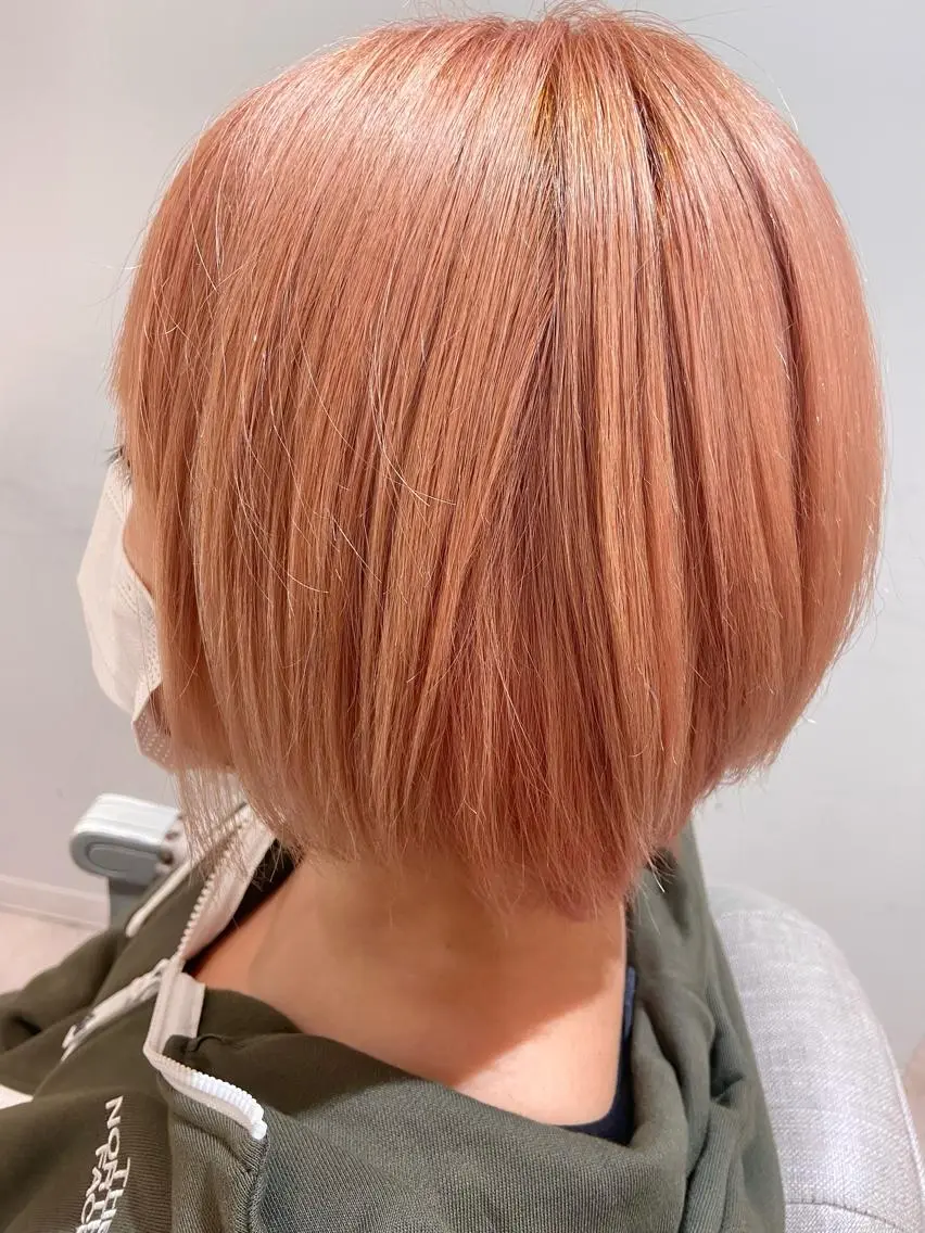 ショート カラー ショートボブ ベージュカラー ブリーチ ピンクカラー ピンクベージュ 透明感/レイヤー/ 姫カット Fukuのヘアスタイル