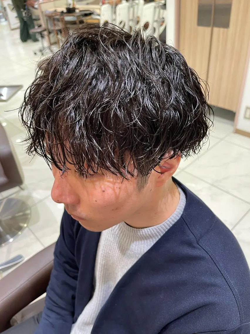 ショート パーマ メンズ メンズパーマ メンズツイストパーマ ツイストスパイラルパーマ 波巻きパーマ スパイラルパーマ カット パーマ メンズパーマ特化/ メッシュ/薫/店長のヘアスタイル