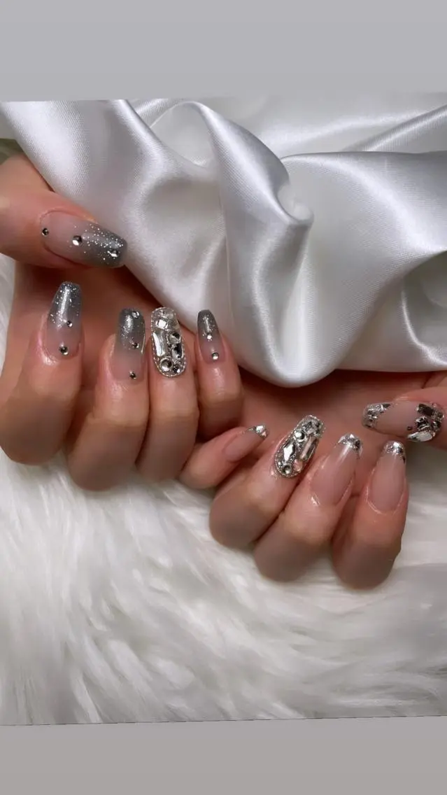 ミディアム ネイル BELLUNA Mizuki❤︎のネイルデザイン