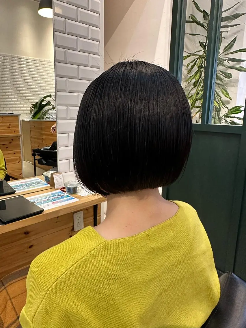 ショート ボブ アリーマーケットリル 小林将士のヘアスタイル