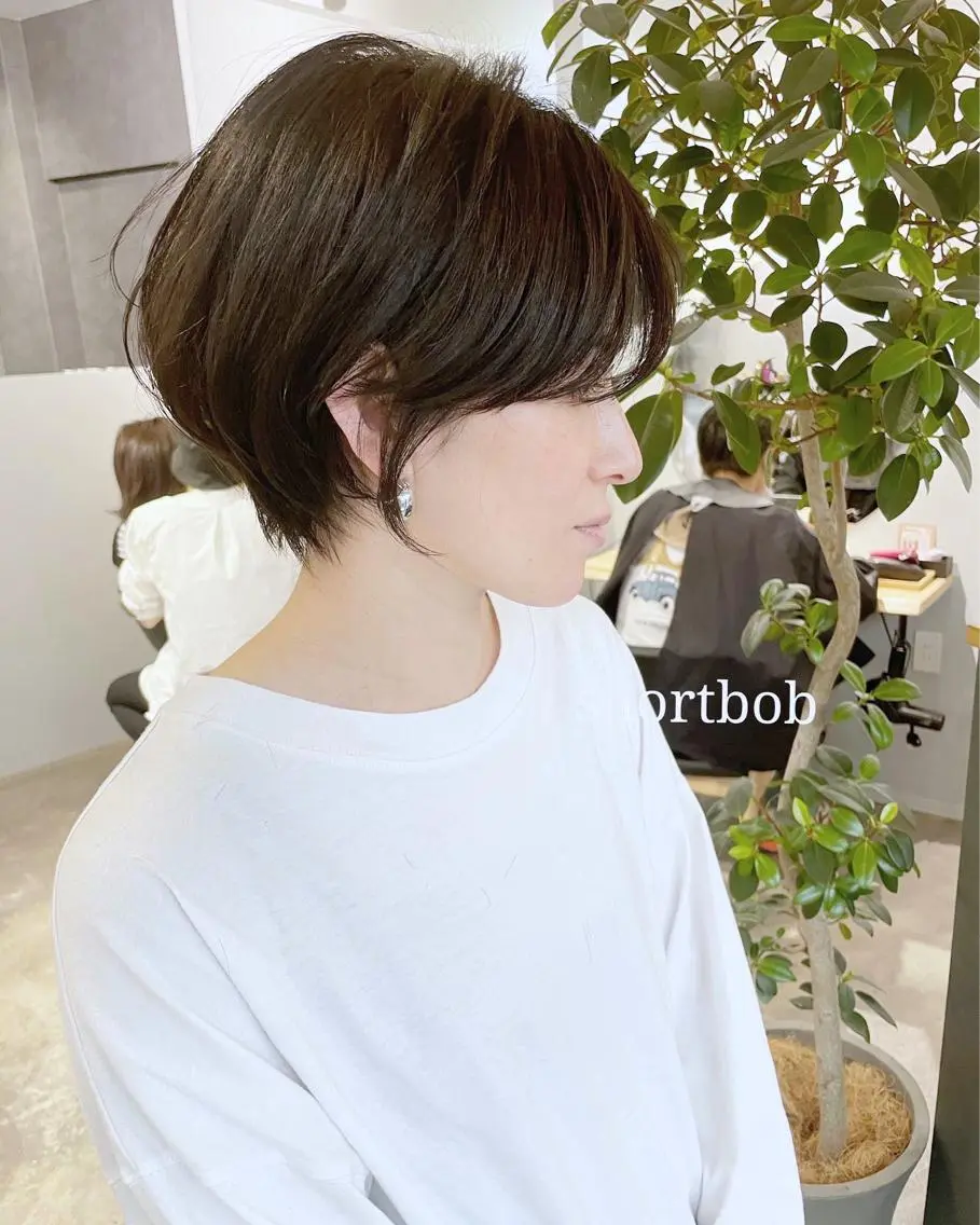 ショート カット ヘアカラー 岸川 恭子のヘアスタイル