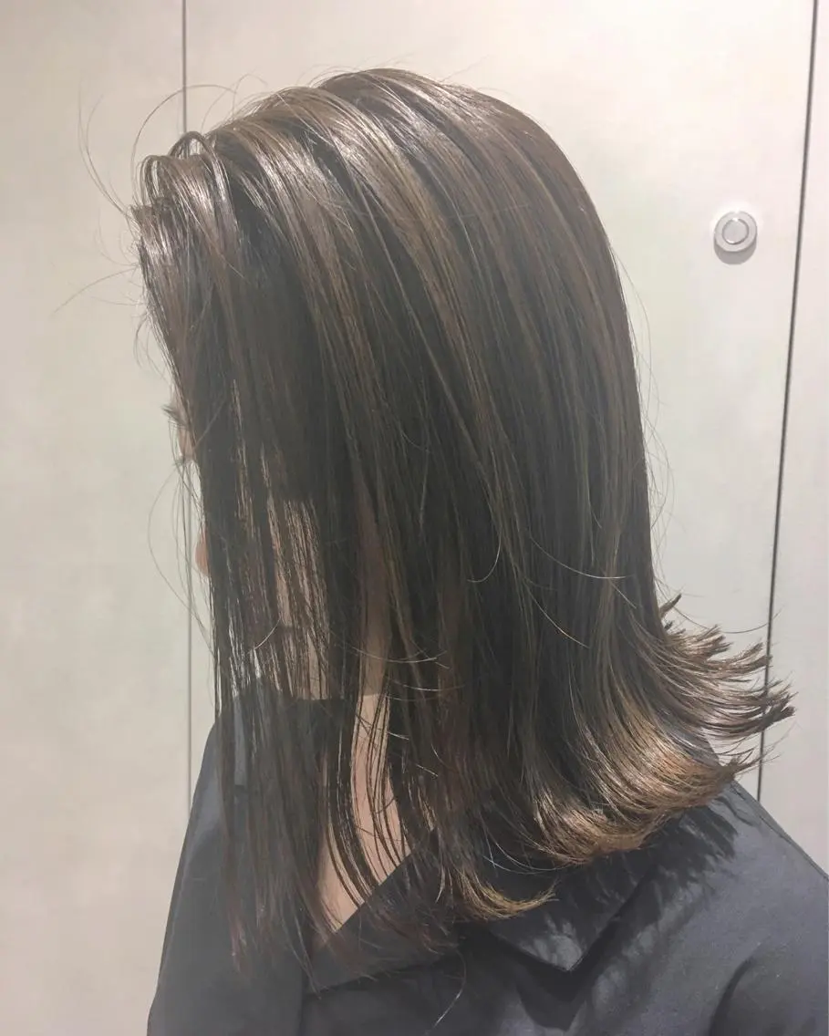 ミディアム カラー ヘアアレンジ ベージュカラー エグチ アキラのヘアスタイル