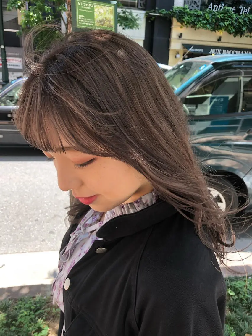 ロング カラー グレージュ イルミナカラー shinka omotesandoのヘアスタイル