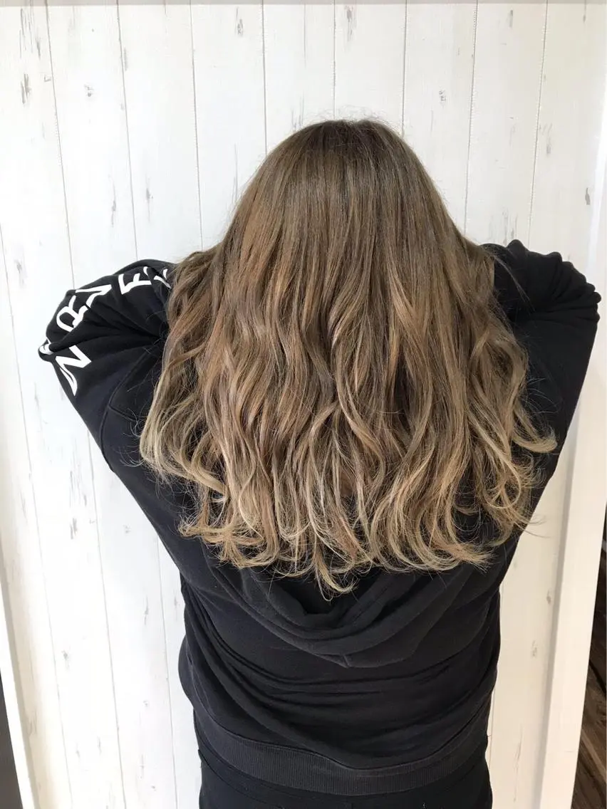 ロング カラー ヘアアレンジ ベージュカラー グラデーションカラー M字・前髪割れ 改善メンズ特化/栢沼のヘアスタイル