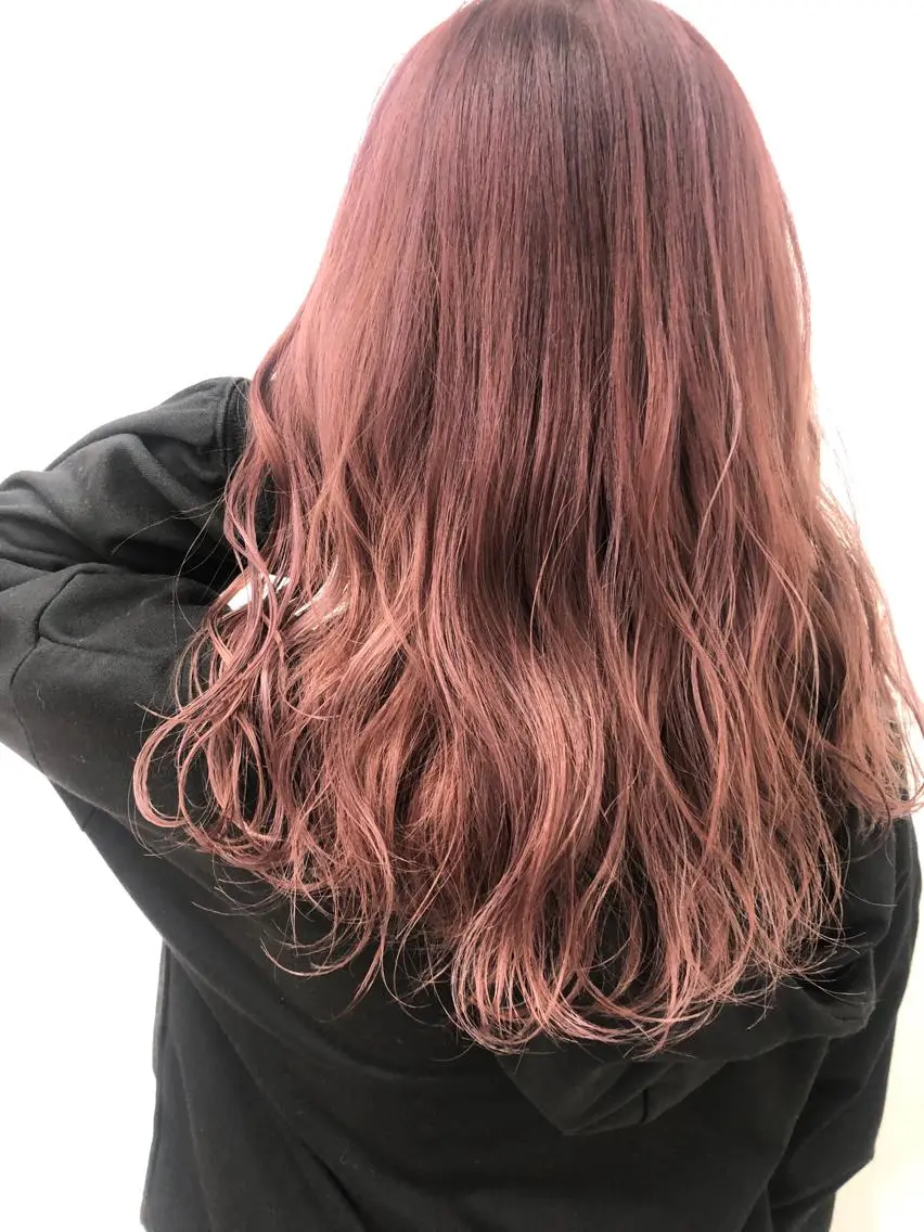 セミロング Kaede .のヘアスタイル