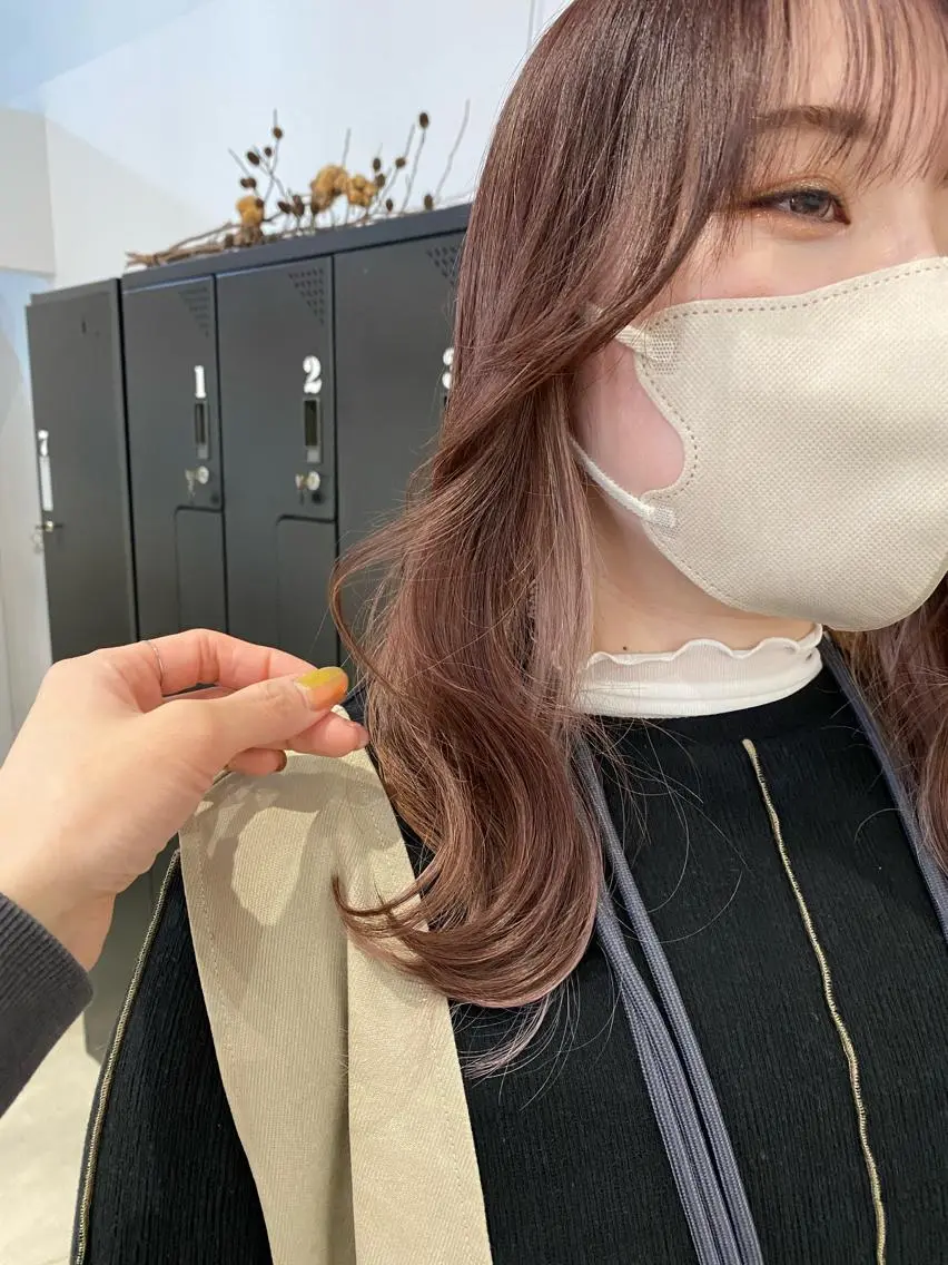 ミディアム レイヤーカット カット ヘアカラー 高橋 侑莉亜のヘアスタイル