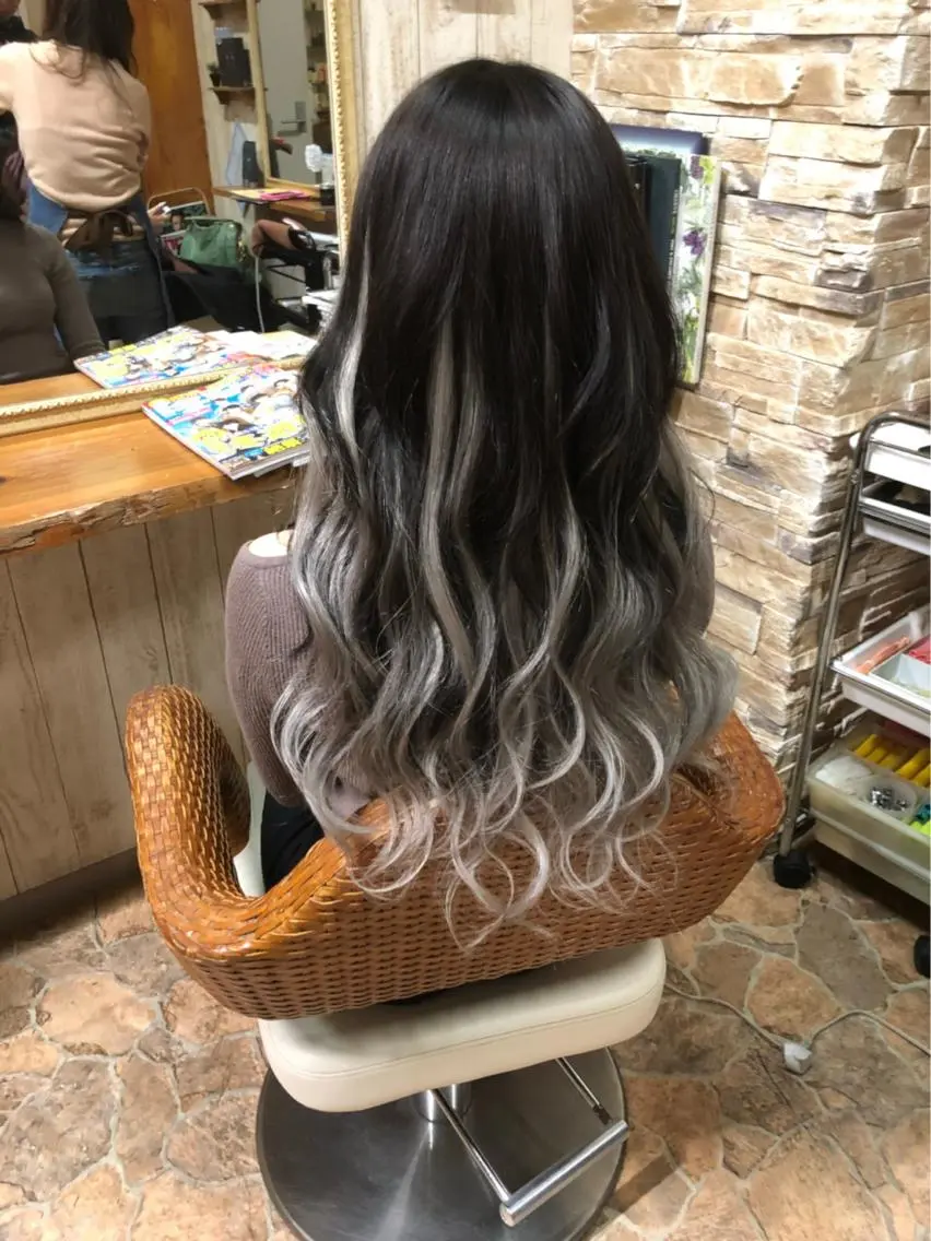 カラー グラデーションカラー エクステ KR2S マネージャーのヘアスタイル