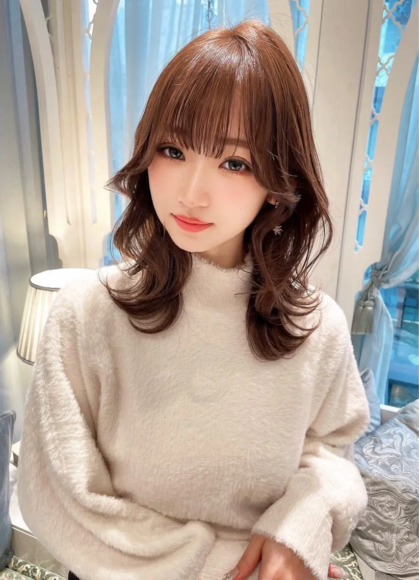 ミディアム カラー ベージュカラー 黒髪 ブリーチ ブルーカラー ブルーブラック カット ヘアカラー トリートメント 木屋元一/縮毛矯正 /前髪/レイヤーのヘアスタイル