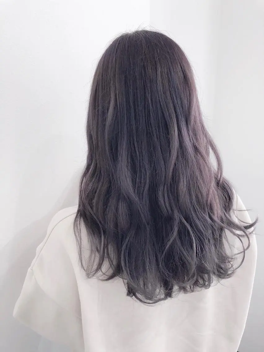 ロング 松田 みのりのヘアスタイル