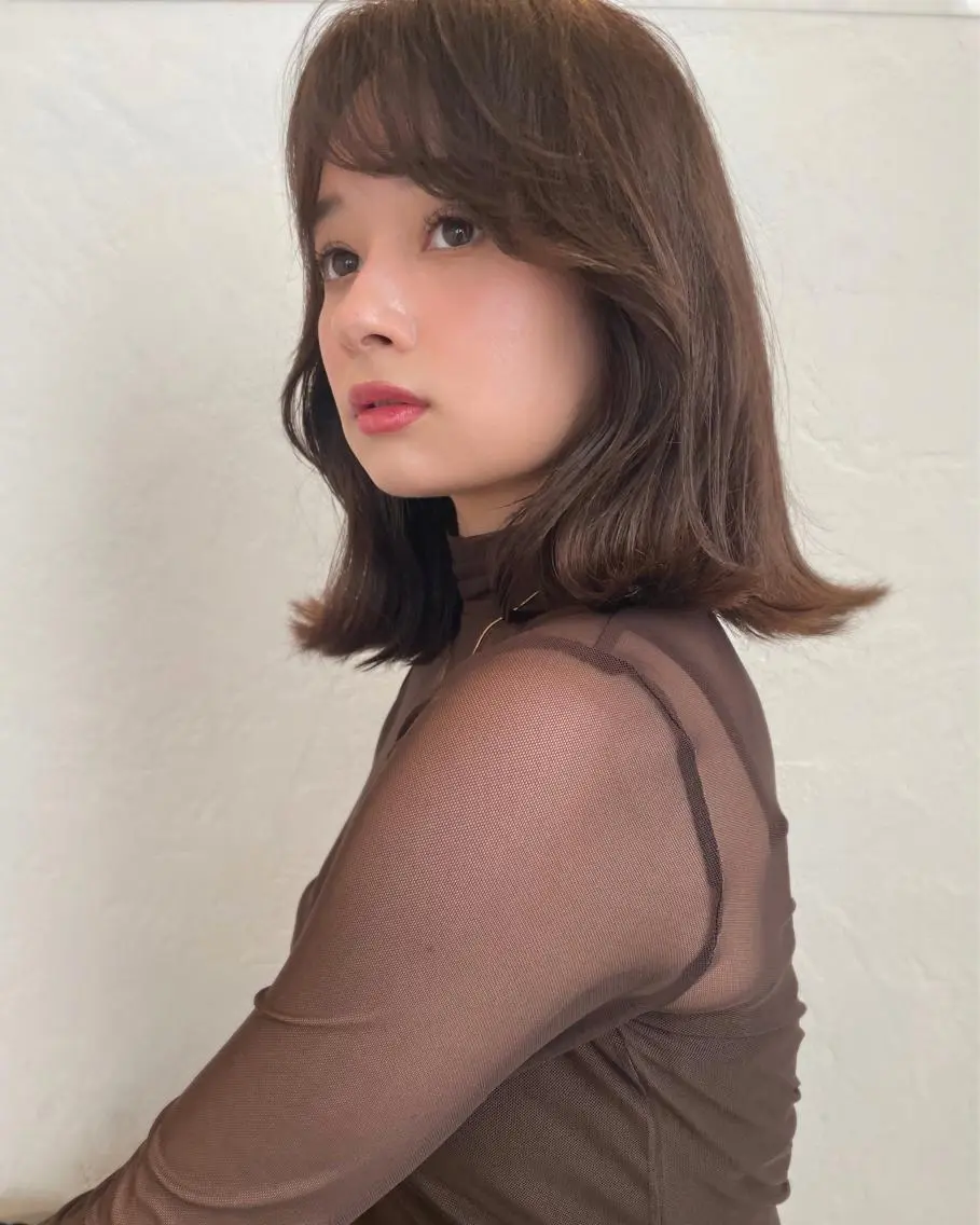 ミディアム カラー ブラウンカラー オリーブブラウン レイヤーカット レイヤーカット🎀 kanaのヘアスタイル