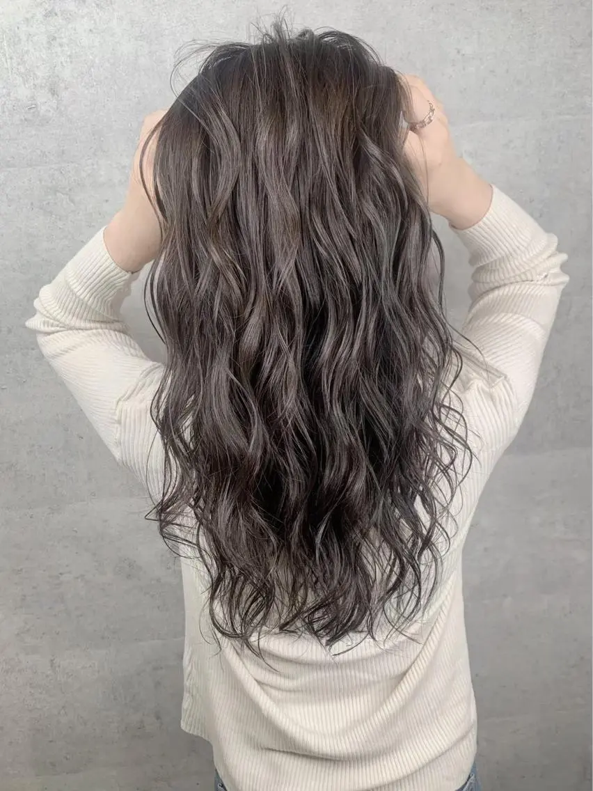 ロング _WHITE 静岡店のヘアスタイル