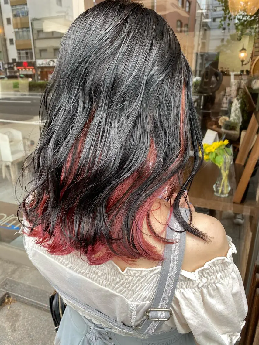 セミロング カラー インナーカラー ピンクカラー カット ヘアカラー トリートメント 日比 貴大/ minim hairのヘアスタイル