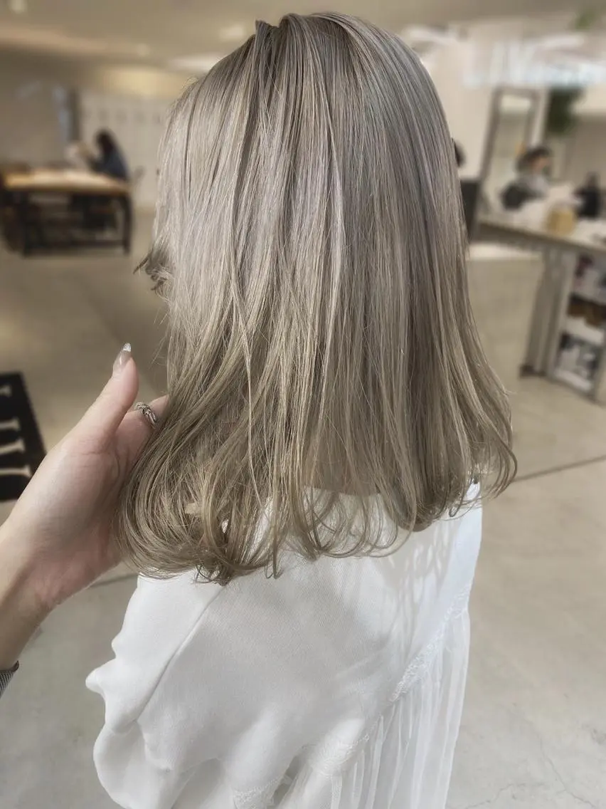 セミロング カラー ベージュカラー 黒髪 ブルーカラー ブルーブラック 透明感カラー ヘアカラー トリートメント SOURCE茨木/ ヘアケア/艶カラー✨のヘアスタイル