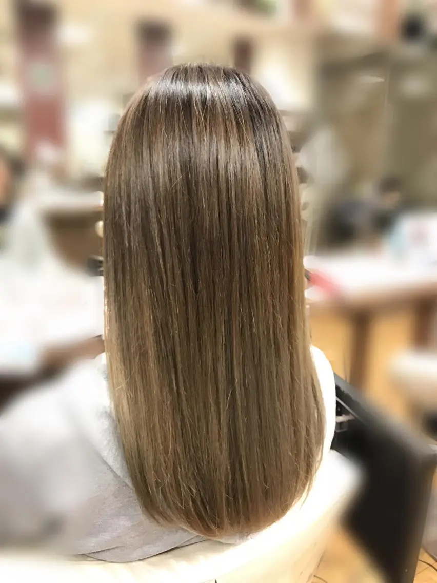 カラー ベージュカラー ブリーチ グラデーションカラー 髪質改善×METEO 店長 貞松直也のヘアスタイル