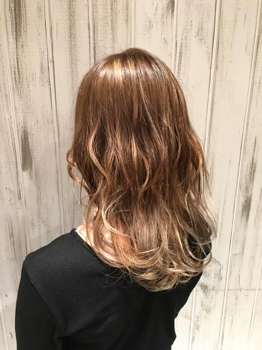 ロング カラー バレイヤージュ レイヤーカット 永井大樹✨ 透明感カラー✨のヘアスタイル