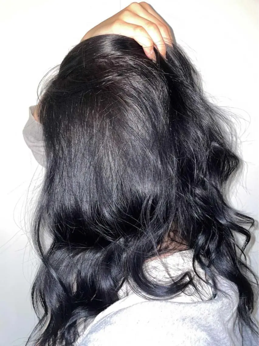 ミディアム アッシュ 重原 彩香のヘアスタイル