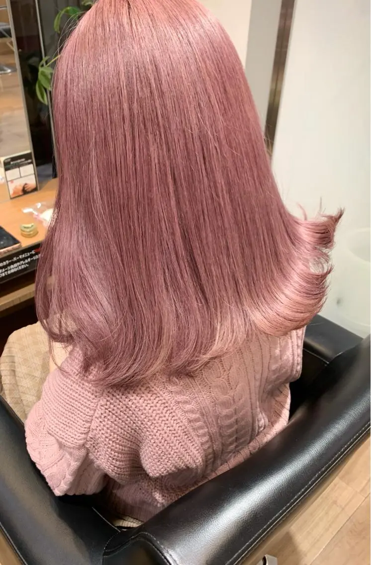 セミロング カラー ブリーチ 薄田 珠美のヘアスタイル