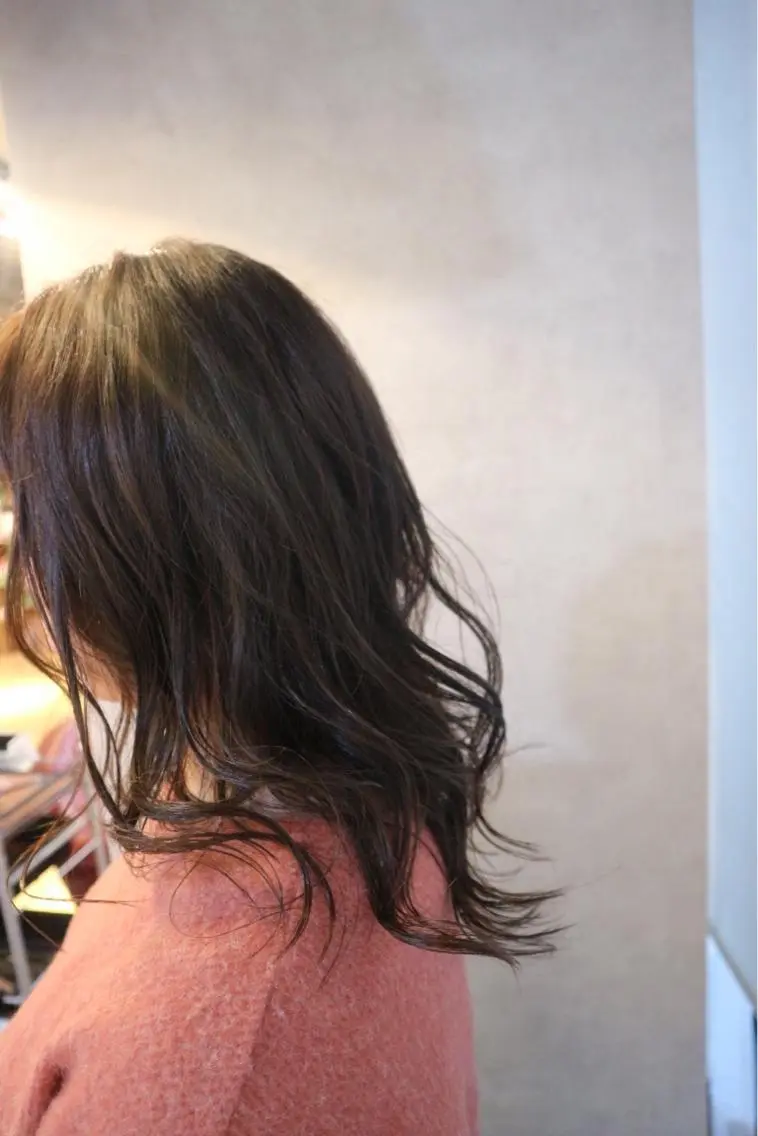 セミロング カラー 土屋 ゆうこのヘアスタイル