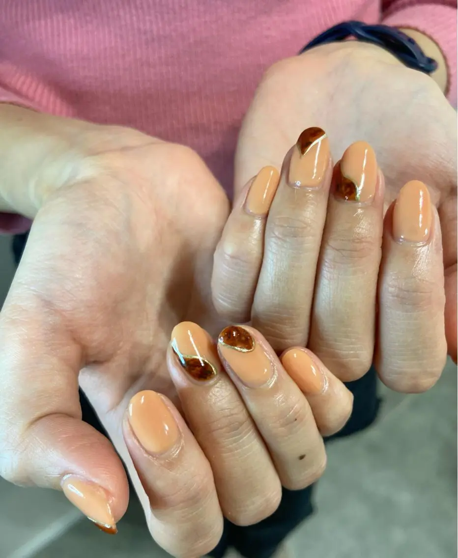 ネイル べっ甲ネイル オレンジ salon de oct.のネイルデザイン