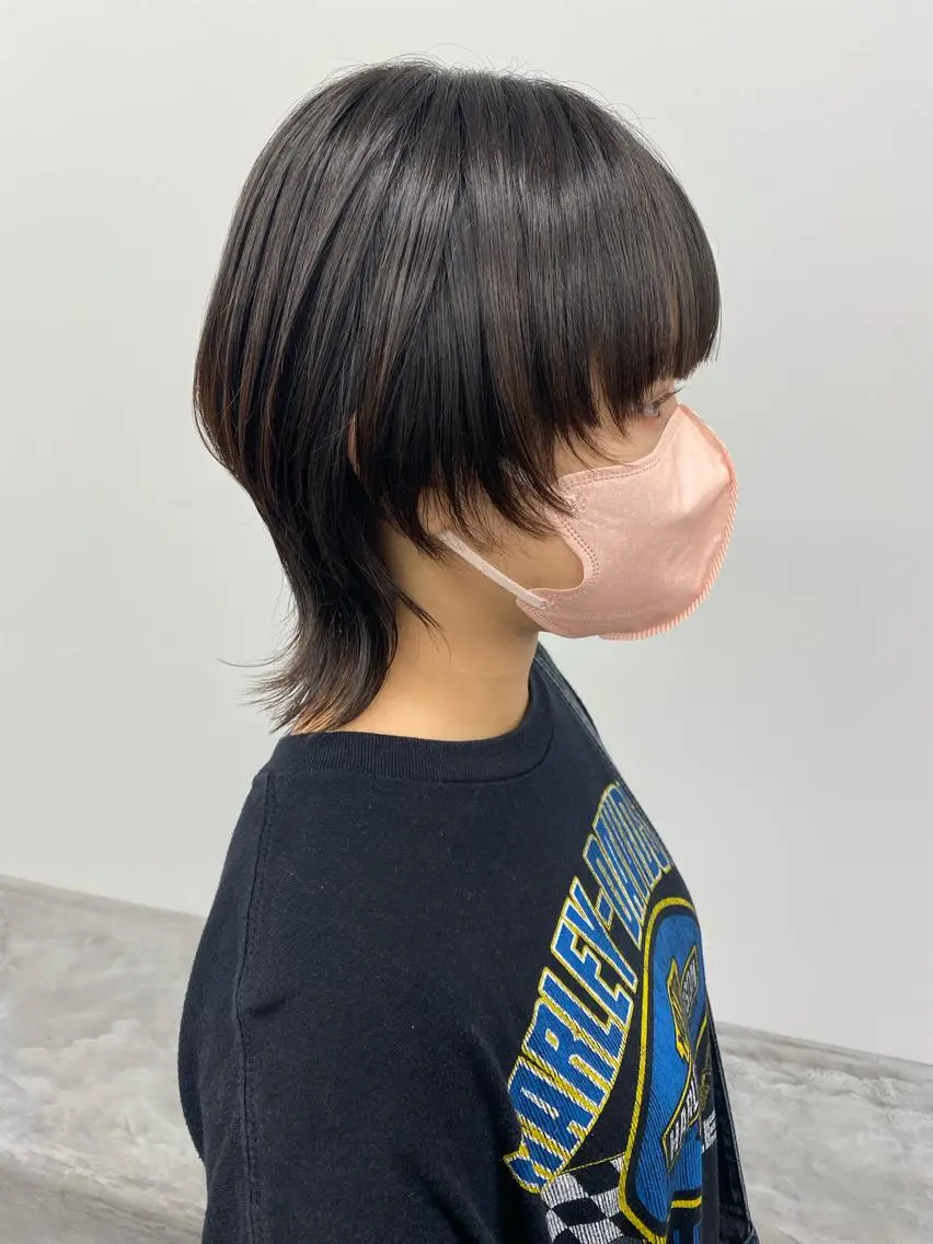 ミディアム ウルフカット 寒河江 友花のヘアスタイル