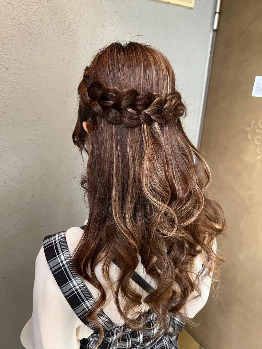 セミロング ヘアアレンジ ハーフアップ 山室 敬義のヘアスタイル