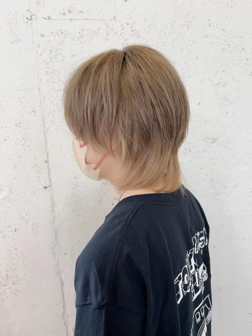 ショート カラー 透明感ハイトーン🦄 キラ🌈のヘアスタイル
