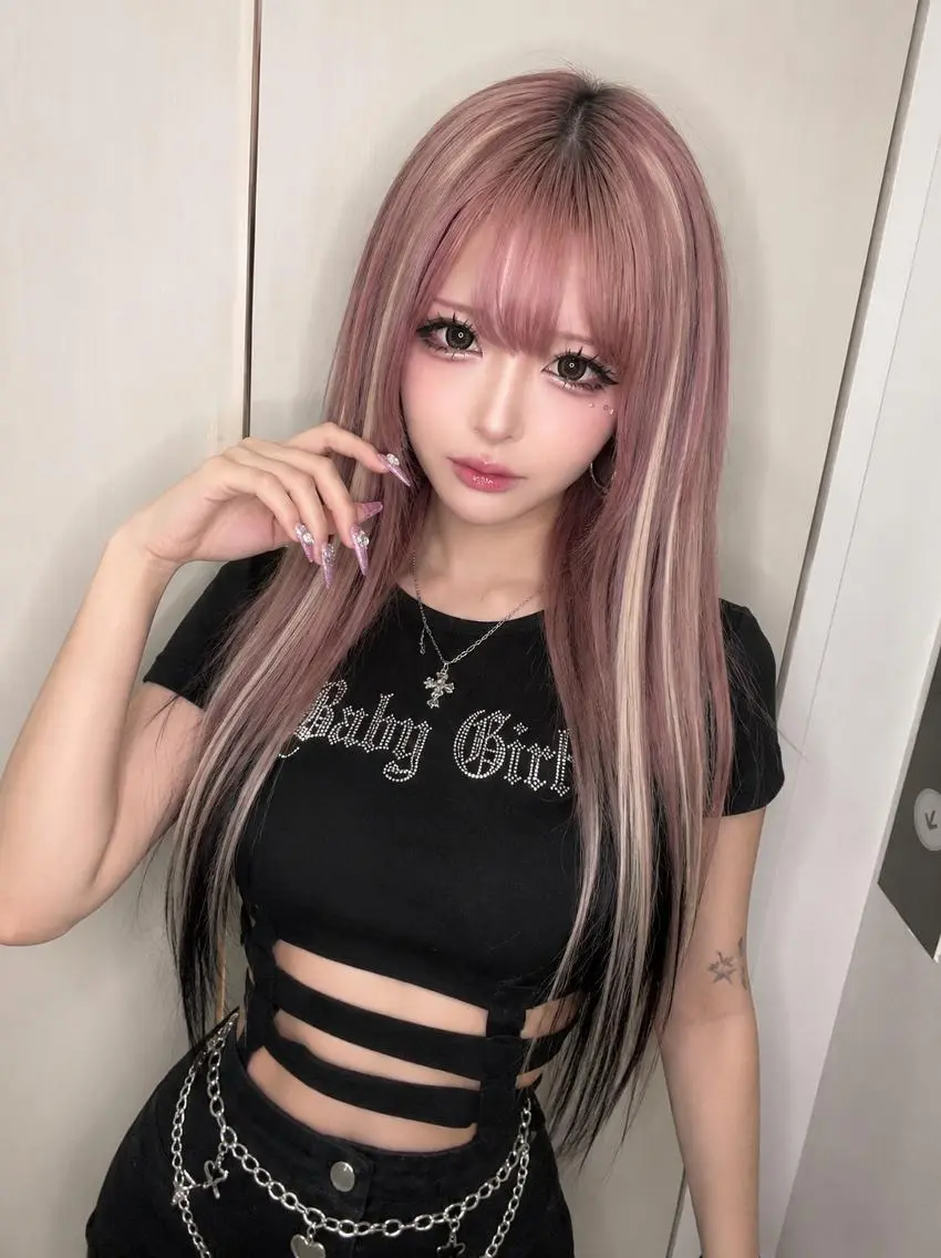 カラー ロング カラー ×シールエクステのヘアスタイル