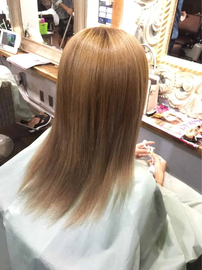 ミディアム セミロング カラー ベージュカラー 🧡ショートの達人 🧡SHOのヘアスタイル