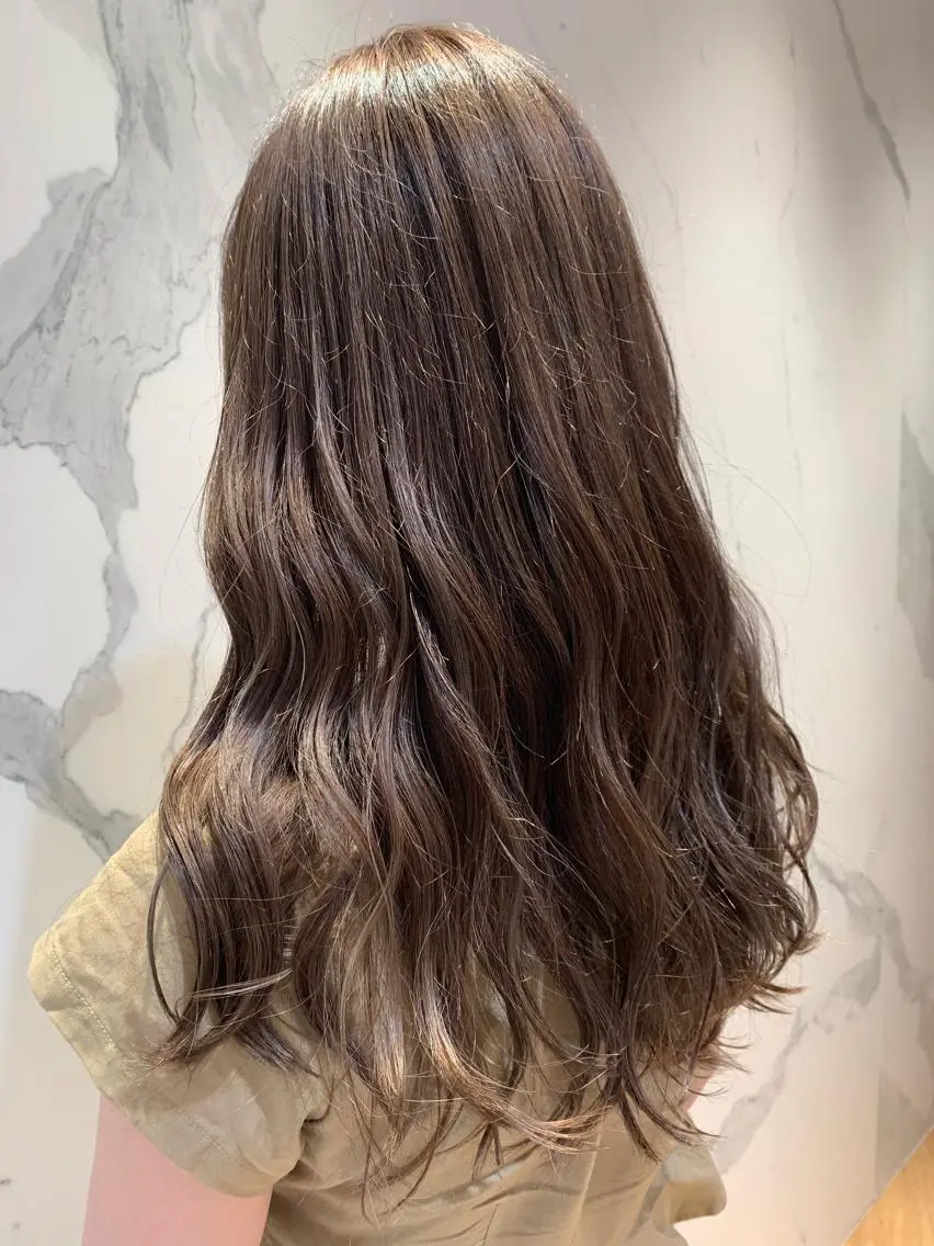 カラー グレージュ ハイライトカラー 髪質改善🐬🫧 kaeのヘアスタイル
