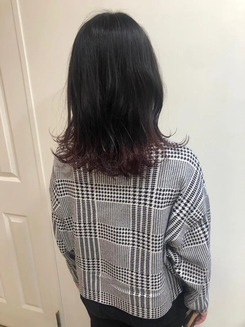ミディアム カラー カット ヘアカラー トリートメント MIOベージュカラー 柔らかいカラーのヘアスタイル