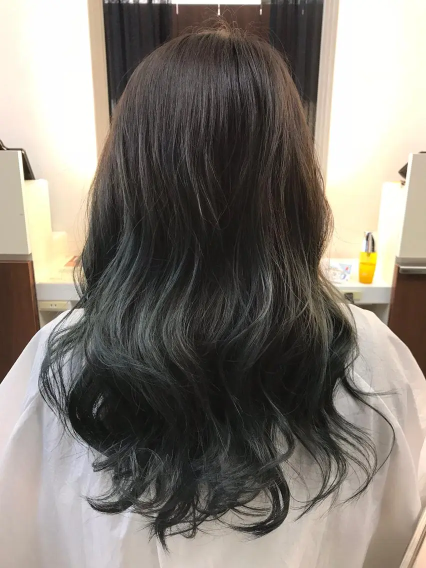 ロング カラー ヘアカラー トリートメント 市川 博紀 店長のヘアスタイル
