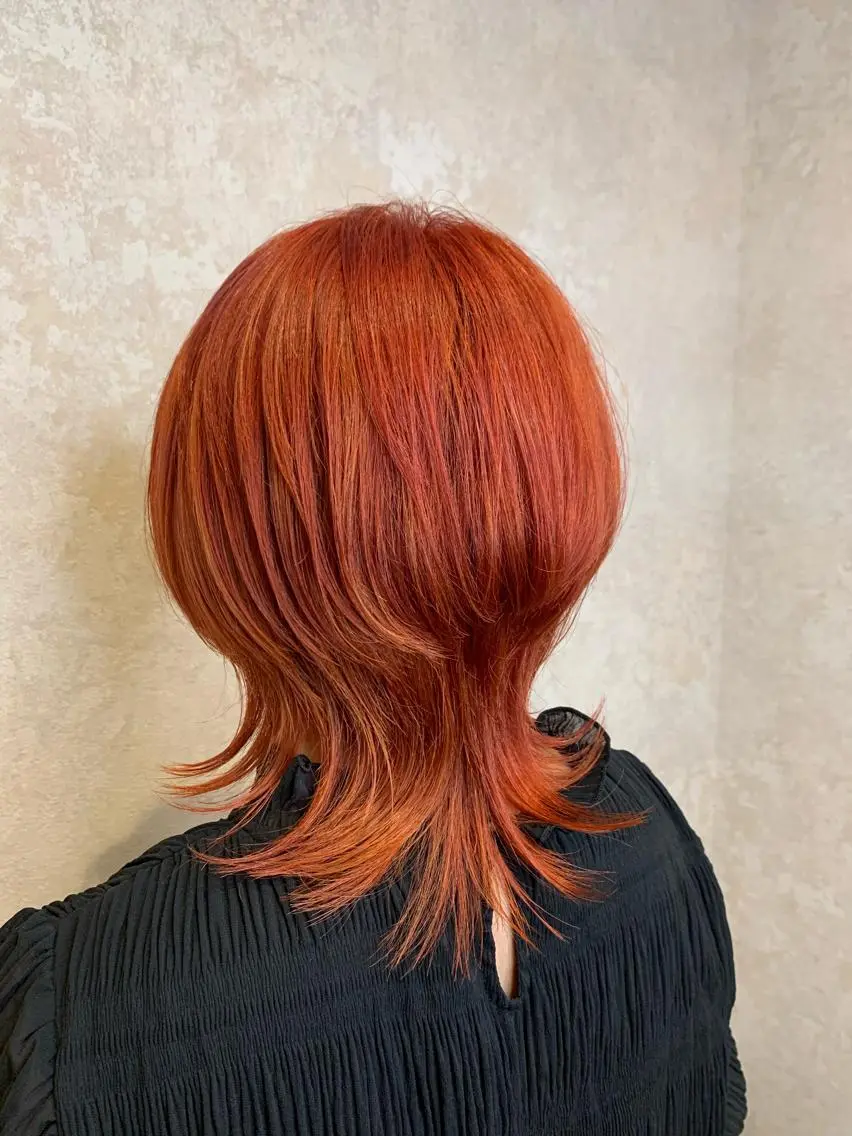 ミディアム 峯尾 穂専のヘアスタイル